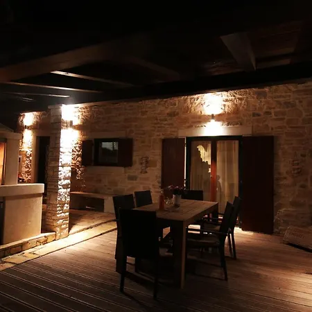 - House Sunshine Mit Pool Und Aussicht Villa *