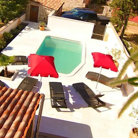 - House Sunshine Mit Pool Und Aussicht Villa Krnica