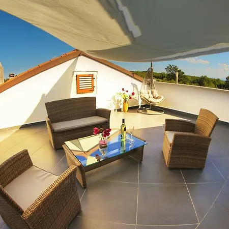 Villa - House Sunshine Mit Pool Und Aussicht Krnica
