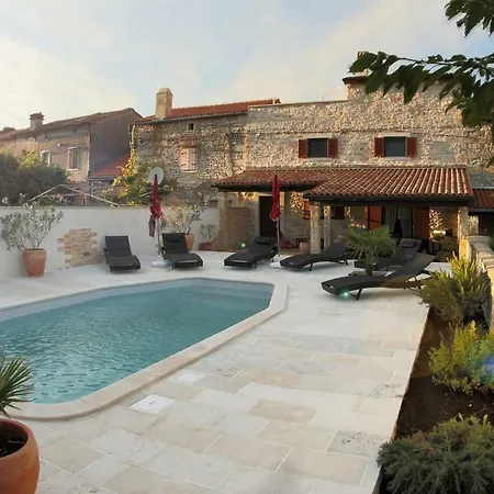 - House Sunshine Mit Pool Und Aussicht Villa